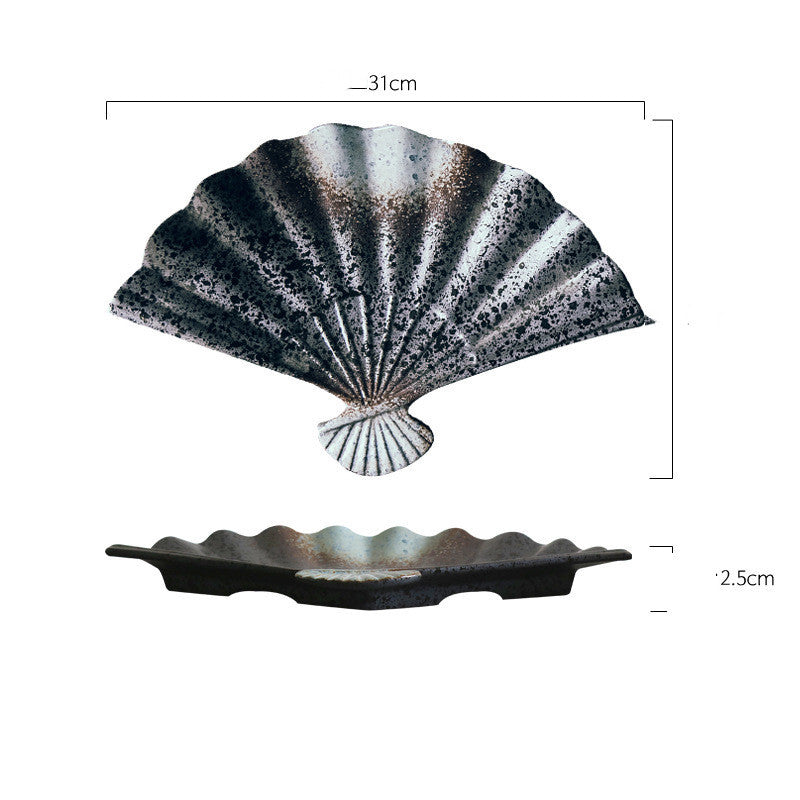 Elegante Porzellan-Teller in Fächerform