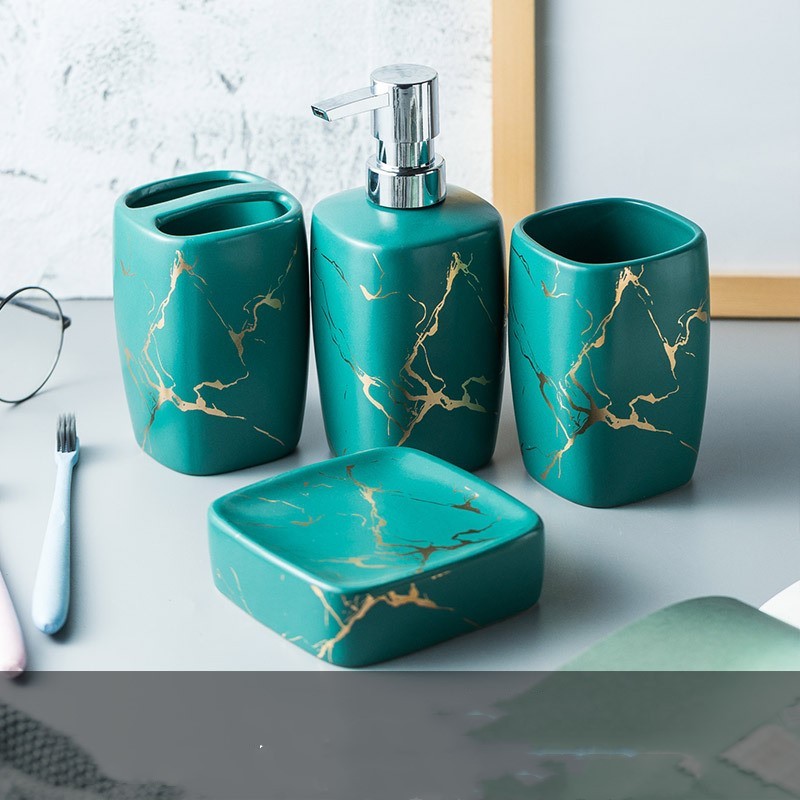 Badezimmer-Set aus Keramik